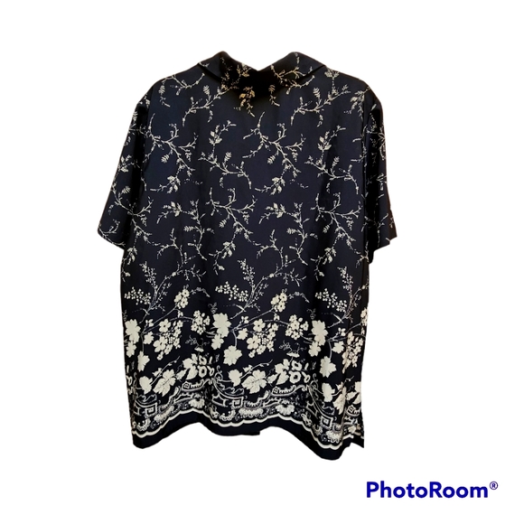 Short Sleeve VNeck Blouse Full Button Front Quality Fabric Heavyweight Rayon - Picture 2 of 7